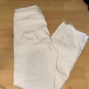 White frayed heam jeans